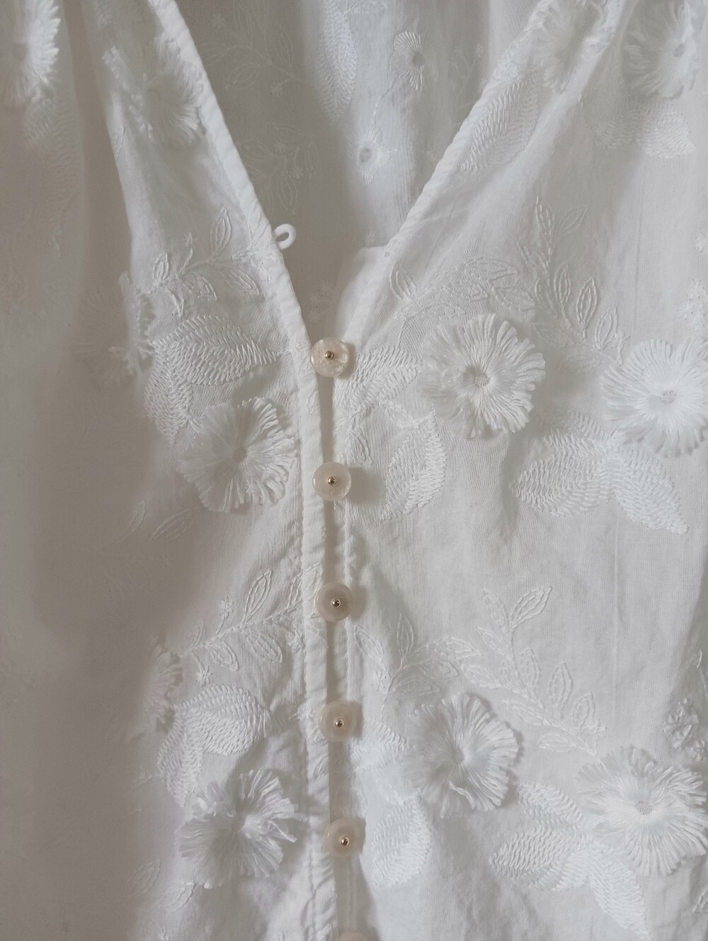 Nanette Lepore White Floral Embroidered Summer Blouse 3/4 Sleeve Size Medium - Picture 7 of 8